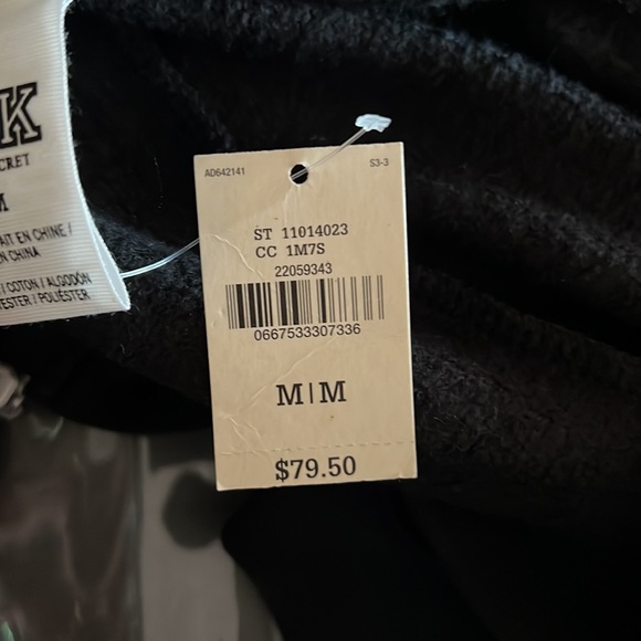 VS Pink Black Set with Sequins 🌹🌹 - Picture 12 of 13